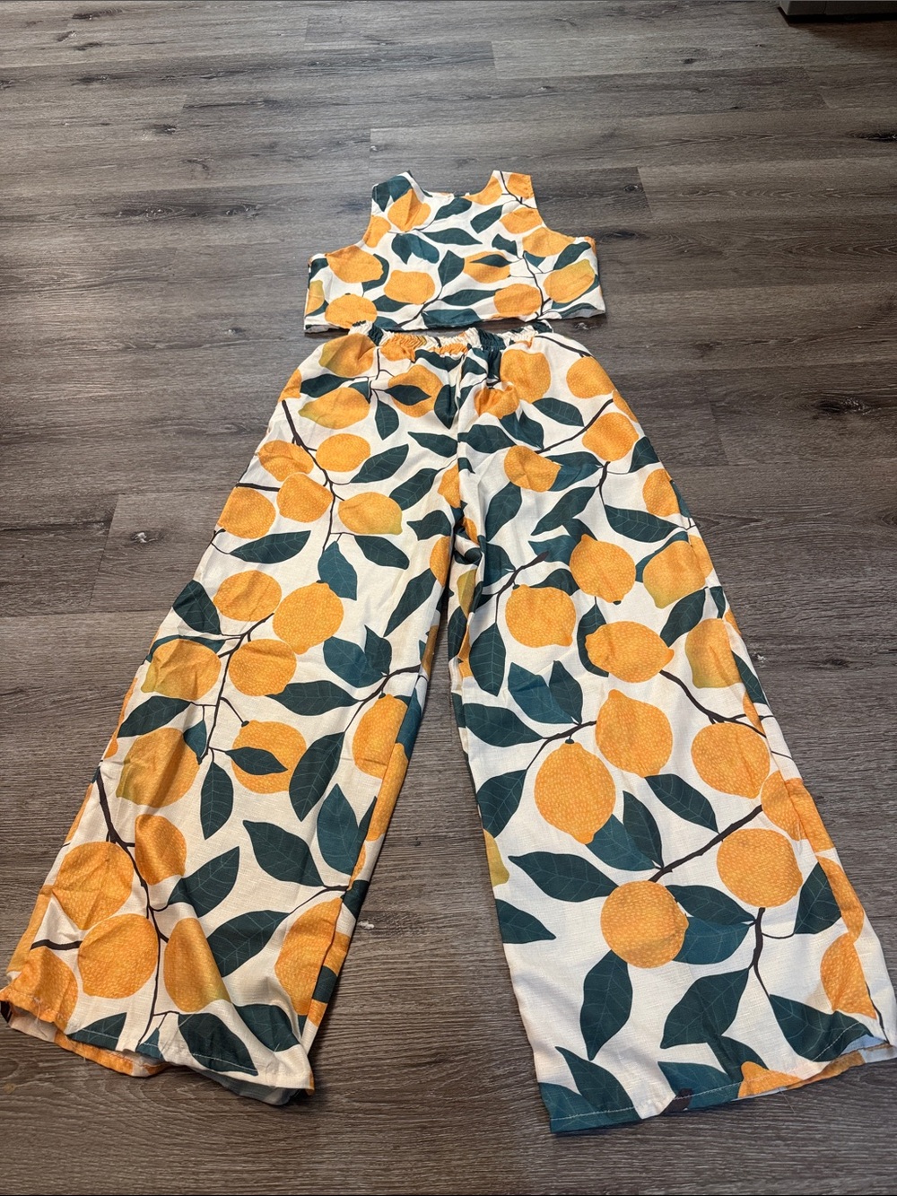 Citrus Print Crop Top and Wide Leg Pants Set - White, Orange, Green Sz Medium